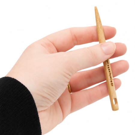 Agulha de Tapeceiro para Arremate de Bambu 10cm Pragentemiuda