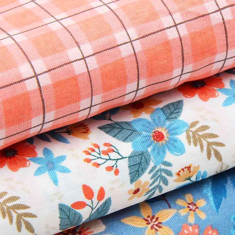 Tecido Patchwork Fabricart Coleção Modern Flowers 0,48x1,46mts